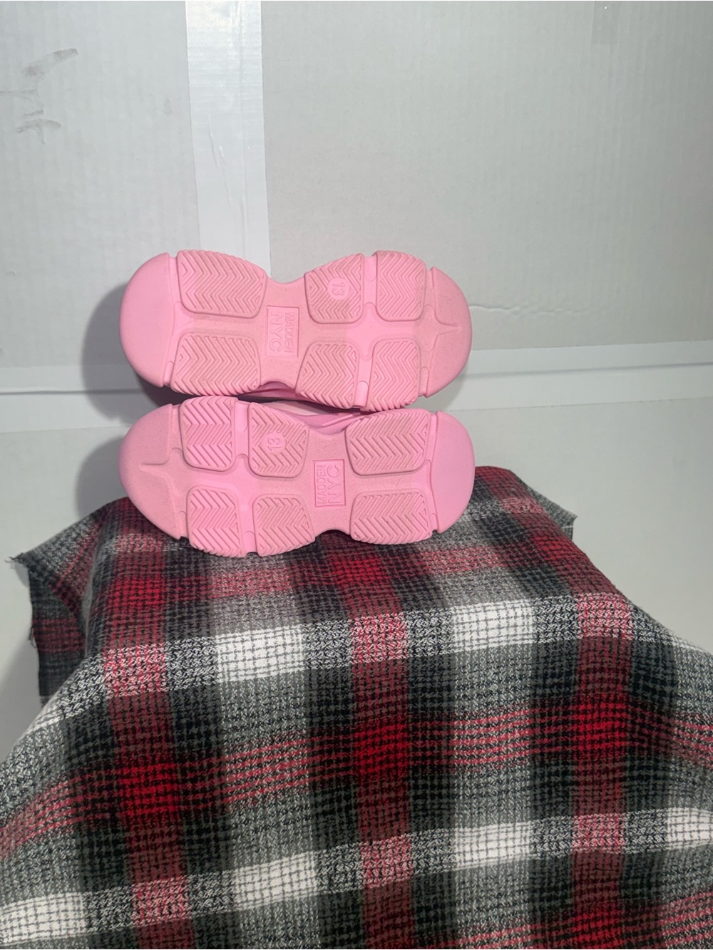 Steve Madden NYC Kids Tennis Shoe Sz 13 Pink, Purple, White - Picture 7 of 8